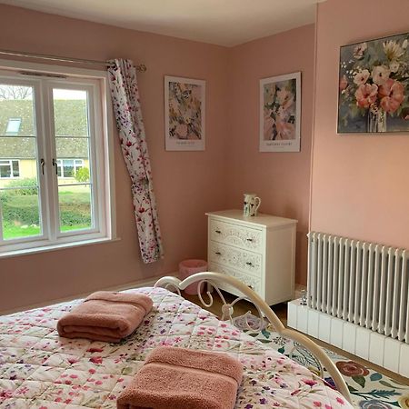 Elm Cottage Alvescot Bagian luar foto