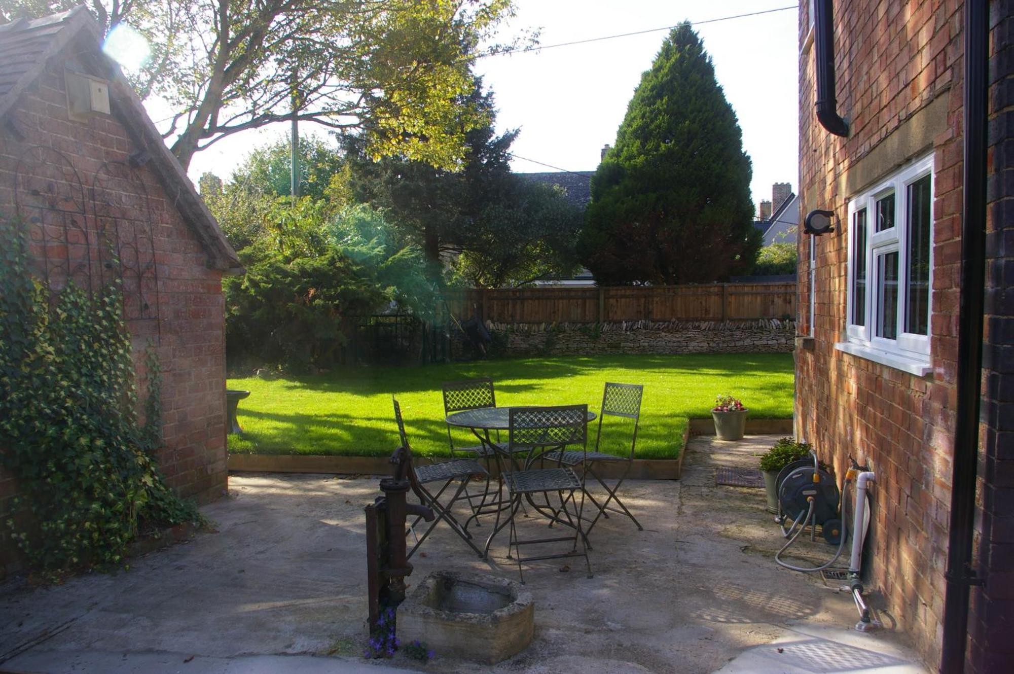 Elm Cottage Alvescot Bagian luar foto